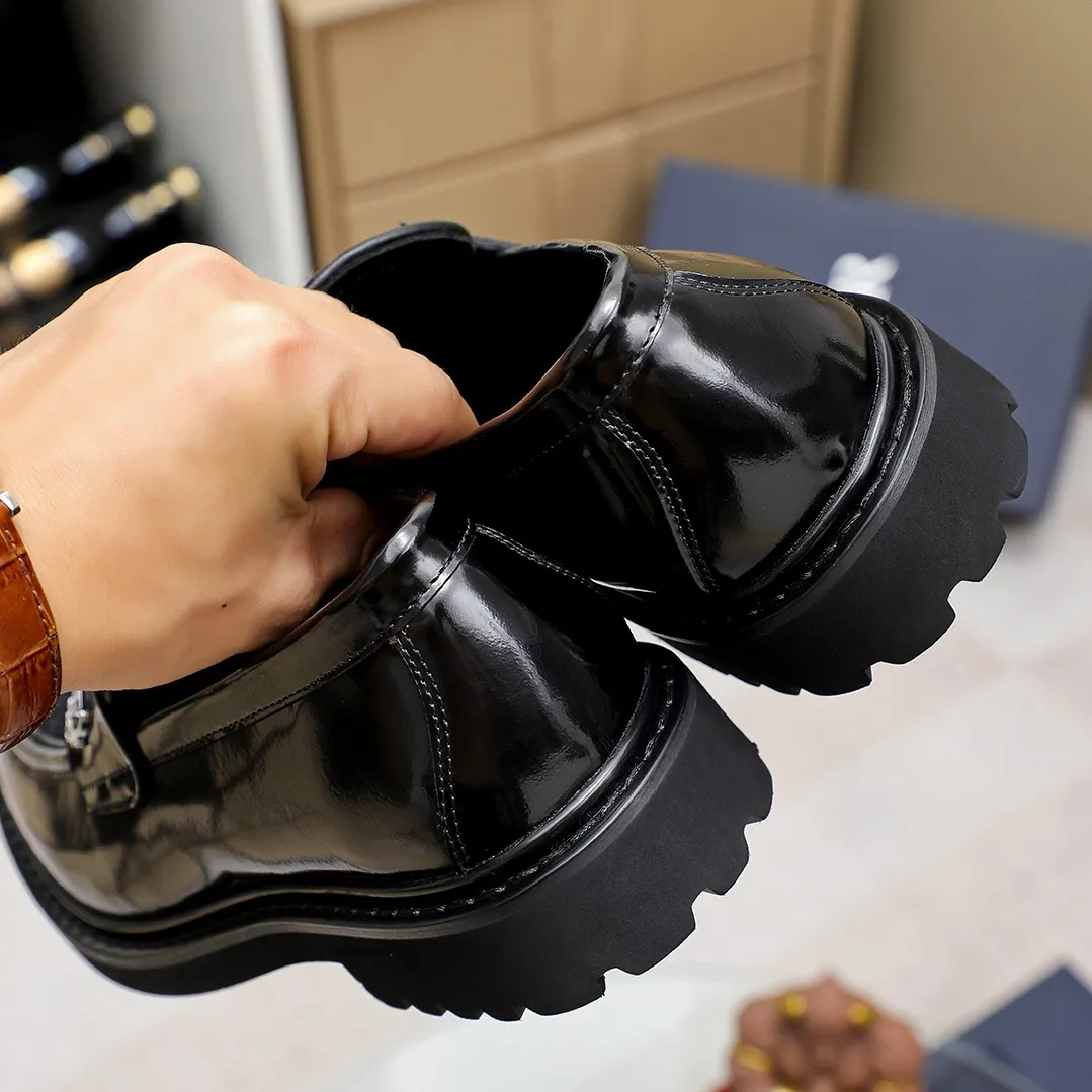 Men's shoes 💰520🕷️🕷️[Dior] Dior's new casual men's shoes are launched in Hong Kong counters. Official website 1:1 production. Italian woven cowhide + water-dyed 🐂 leather lining. Designed by European and American masters. Perfect shape to create counter quality, solid color rubber wear-resistant outsole and classic dazzling toe! Super versatile and very comfortable. High-end without losing taste, fashionable and novel! ! Absolute focus! 8 colors available! Code number 38-45……